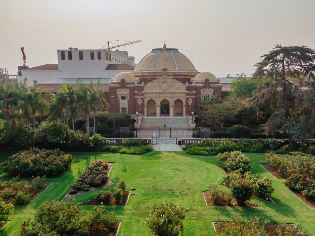 The Natural History Museum of Los Angeles County, USA, stands as a beacon of knowledge. Visitors explore exhibits, fostering curiosity and education about the natural world by Zenstratus.